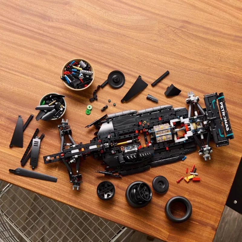 LEGO Technic 42171 Mercedes-AMG F1 W14 E Performance, mierka 1:8, 1642 dielikov, 18+