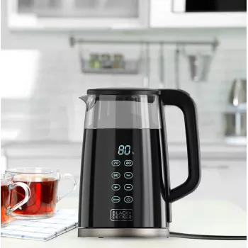 Rýchlovarná kanvica Black & Decker 1,7L 2200W čierna