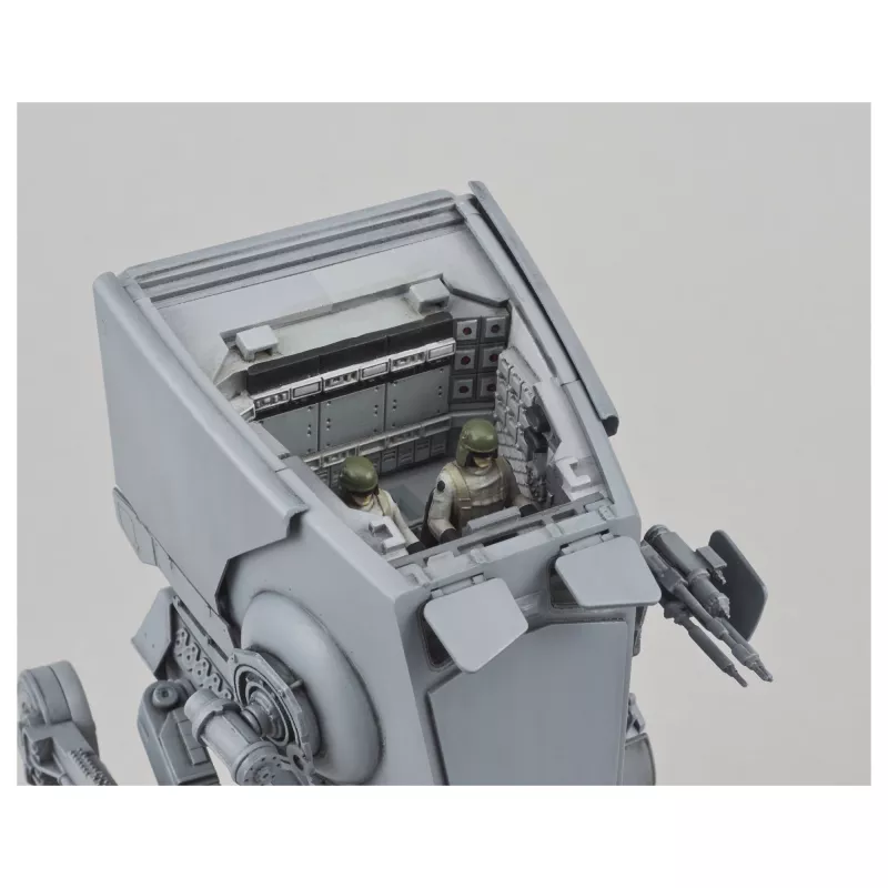 Stavebnica modelu obrneného bojového vozidla REVELL AT-ST 1:48, výška 182 mm