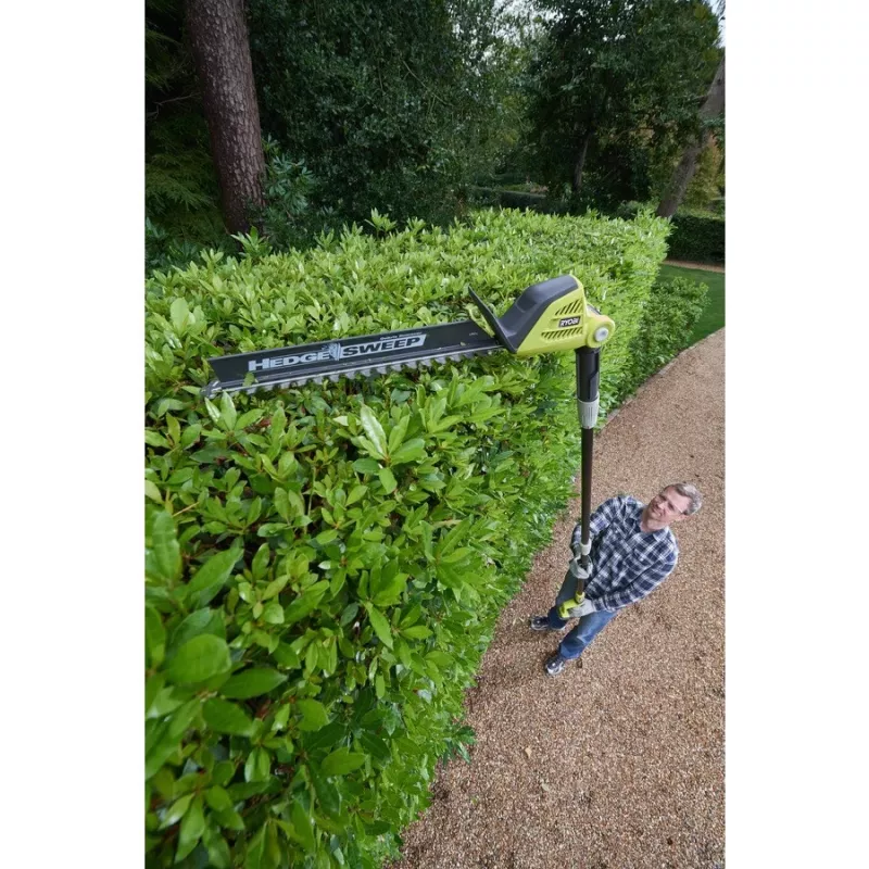 Ryobi ONE+ OPT1845 akumulátorové teleskopické nožnice na živý plot 18 V, dvojitá čepeľ 45 cm, 1350 spm, bez akumulátora