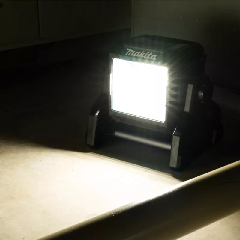 Makita ML003G akumulátorové LED stavebné svietidlo