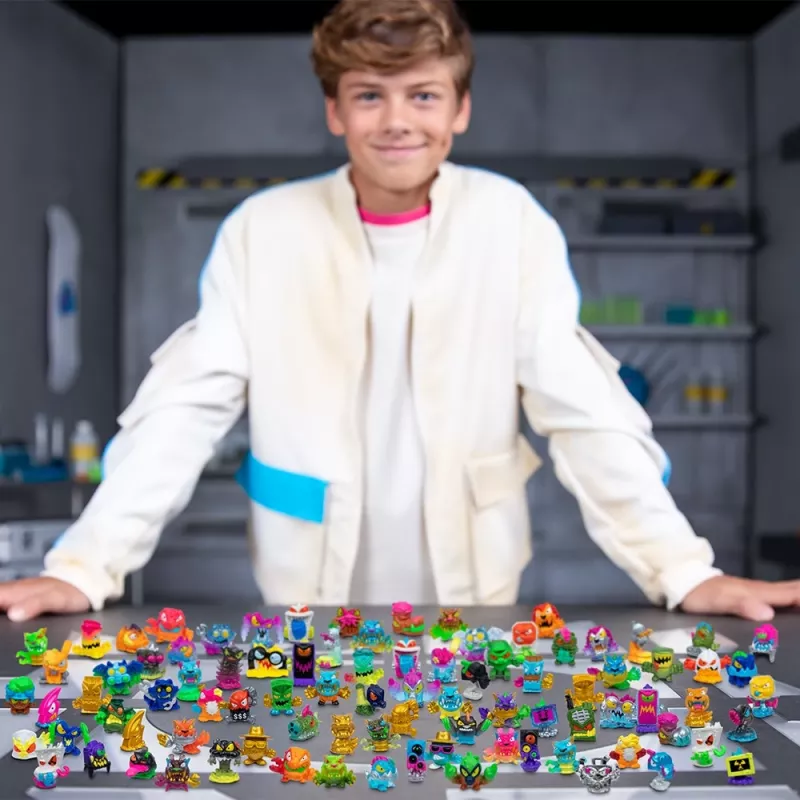 Cobi Figúrka Mr Beast Lab Swarm Tube balenie 2 ks MO-24744 – zberateľské minifigúrky, 2 ks