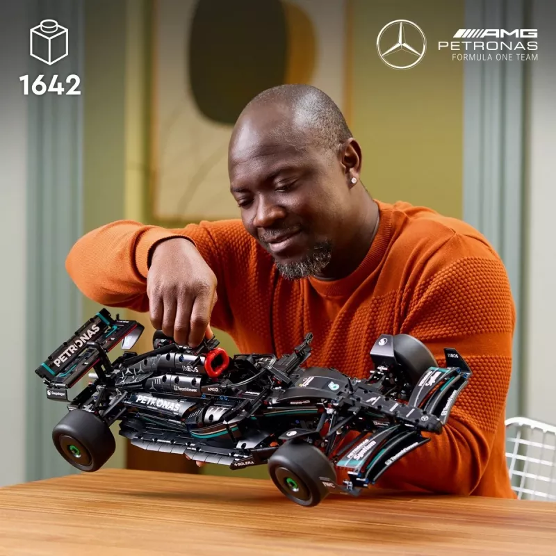 LEGO Technic 42171 Mercedes-AMG F1 W14 E Performance, mierka 1:8, 1642 dielikov, 18+