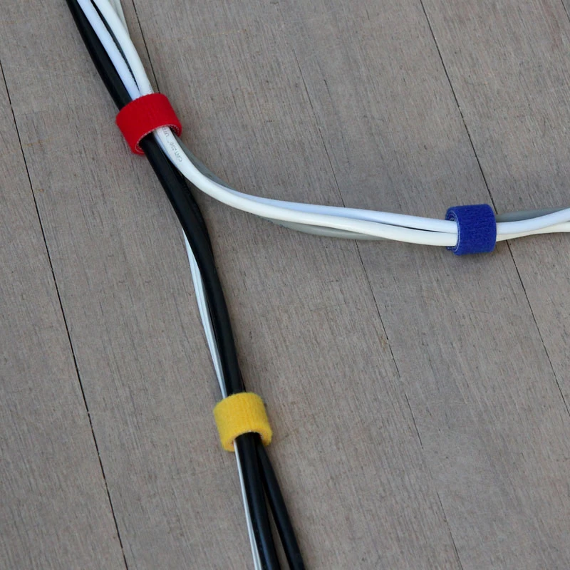 LABEL THE CABLE obojstranná rolka suchého zipsu 4x 1 m - miešané farby
