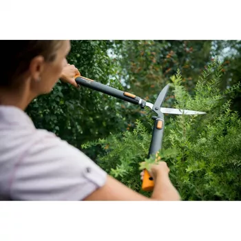 Fiskars 114800 nožnice na živý plot