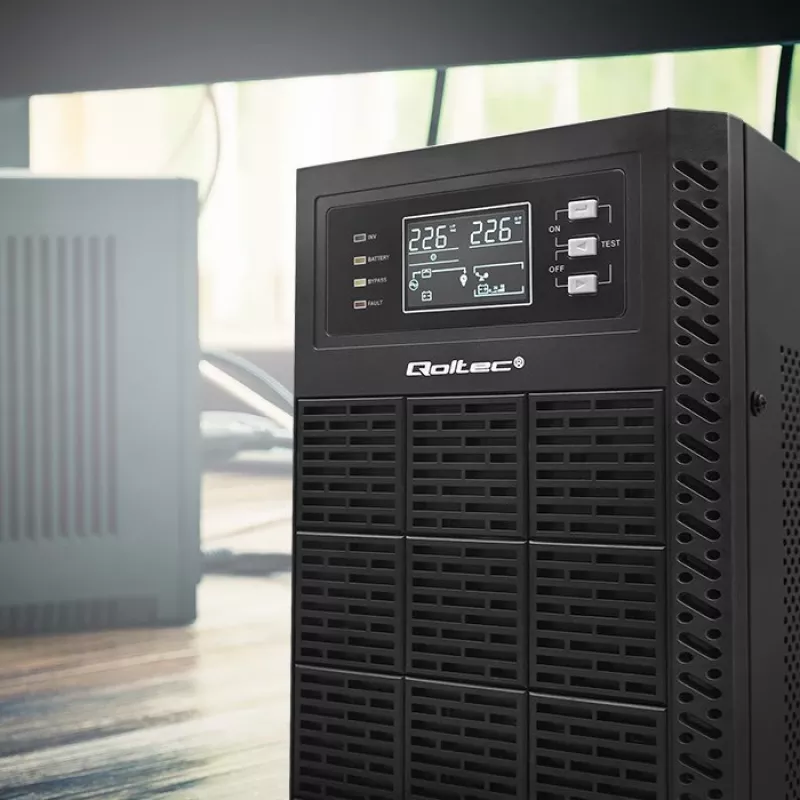 Qoltec 52284 UPS neprerušiteľný zdroj napájania | 10kVA | 10000W | účinník 1,0 | LCD | EPO | USB | online