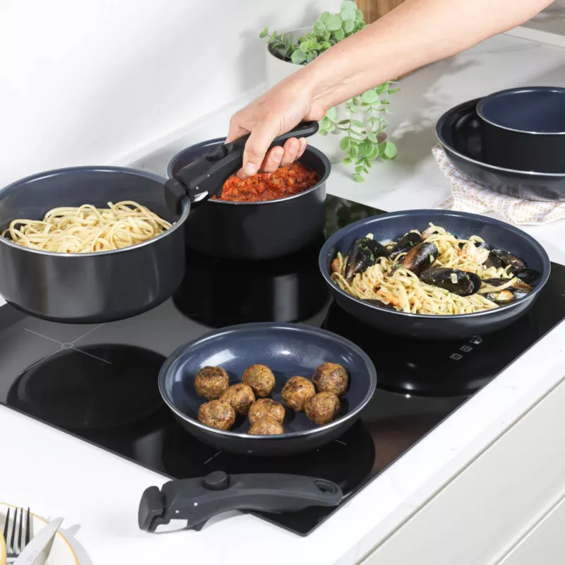 Sada hrncov Russell Hobbs RH03321EU7 — 8-dielna, nepriľnavá, vhodná do umývačky