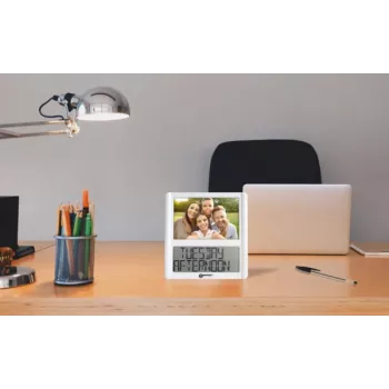 Geemarc Viso 5 rádiové nástenné hodiny s rámikom na fotografie, biela