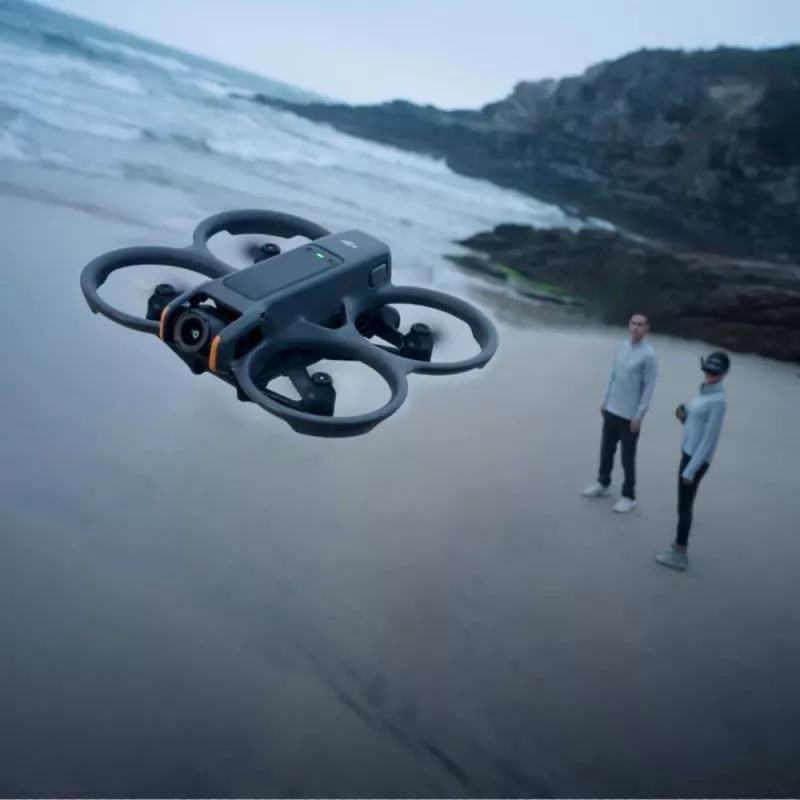 DJI Avata 2 Fly More Combo 1 batéria 4 rotory 12 MP 3840 x 2880 pixelov čierny