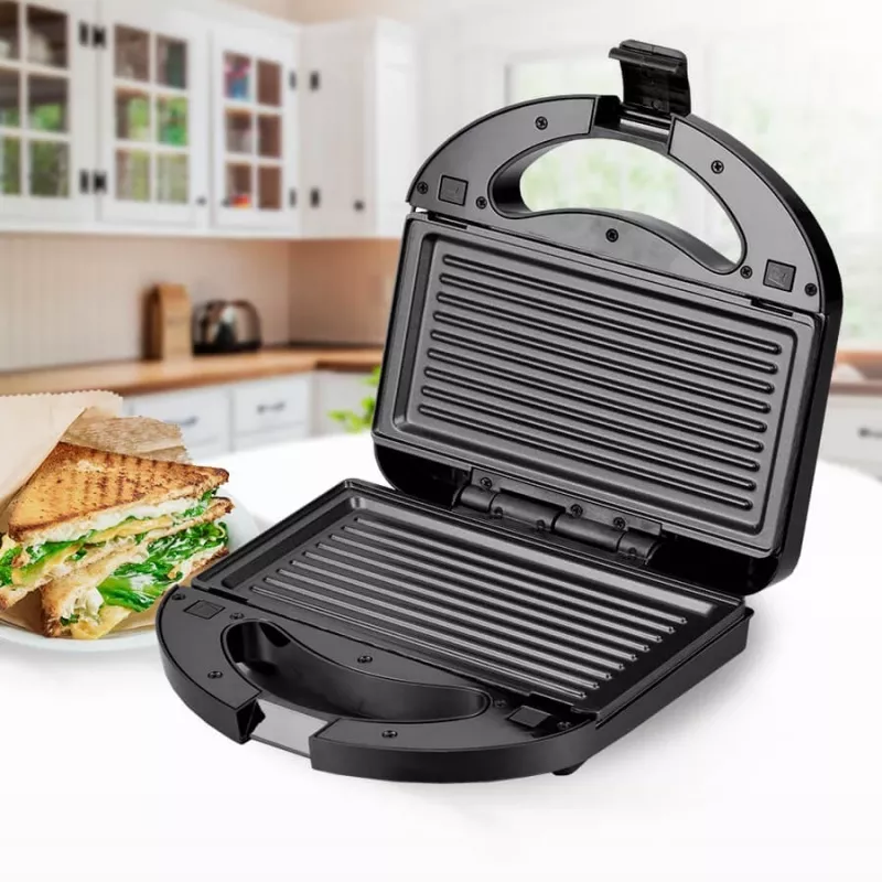 Toster sendvičovač Maestro MR-709 3v1 750W – sendvičovač, grilovacie a vaflové platne, biela
