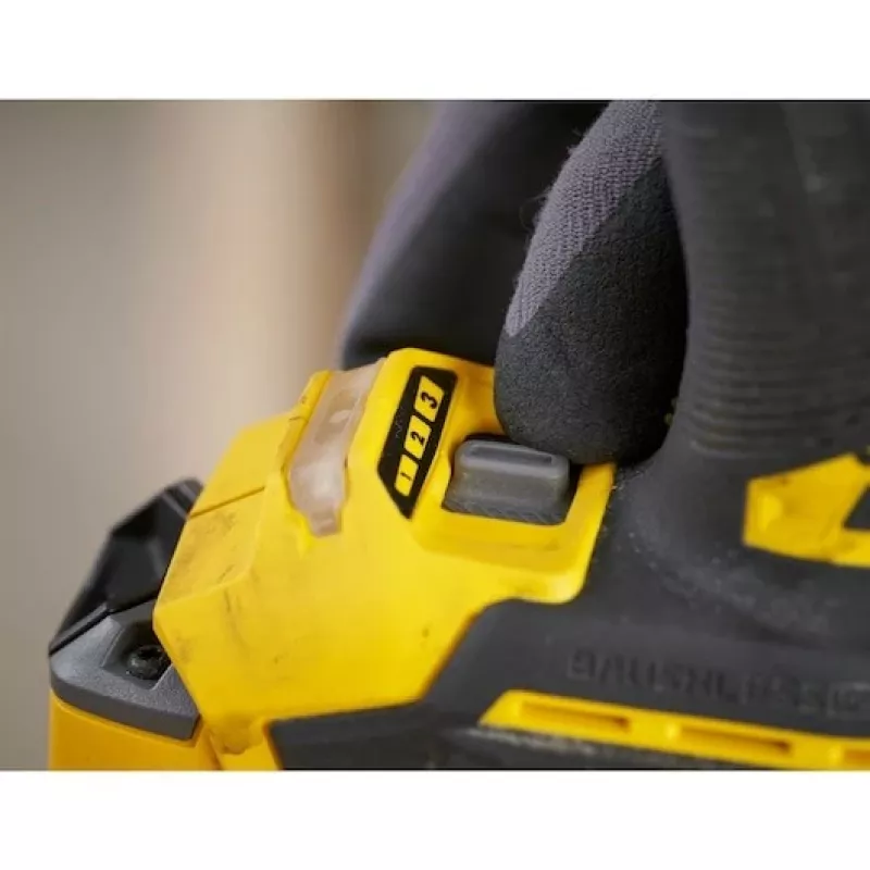Rázový uťahovák Stanley FATMAX SFMCF830B-XJ 3200 ot/min čierna žltá