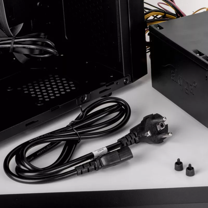 Akyga AK-PC-05C napájací kábel, CEE 7/7 na IEC C13, meď 3 x 1 mm², 5 m, čierna