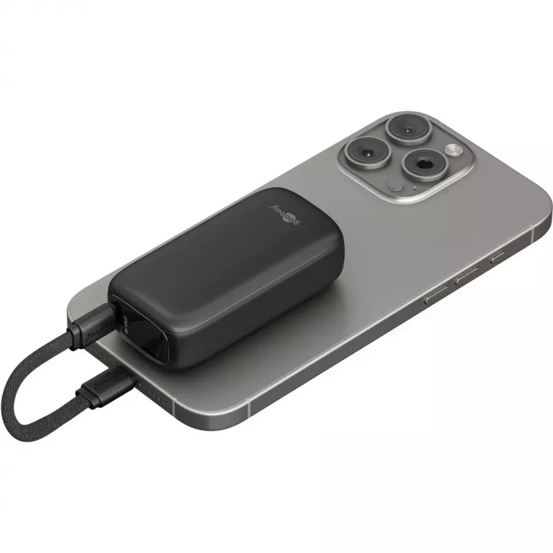 Goobay powerbanka 5000 mAh 20 W, integrovaný kábel USB-C 13 cm, 1x USB-A, 1x USB-C, PD, QC, čierna