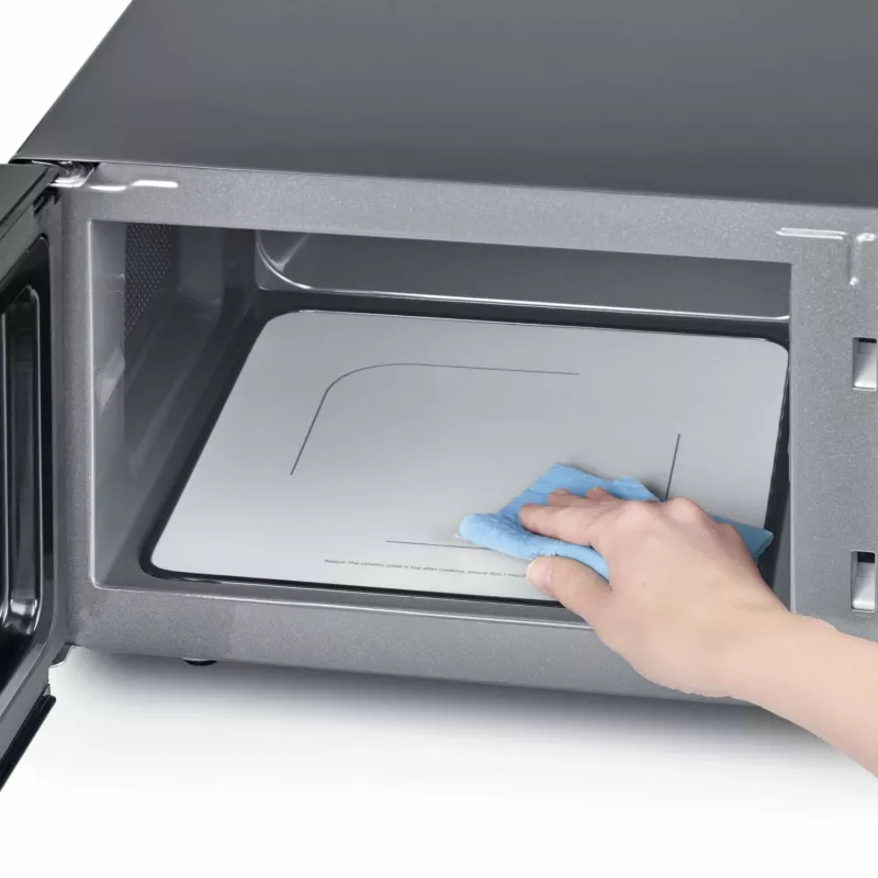Grilovacia mikrovlnná rúra Severin MW 7762, 800 W, 20 l