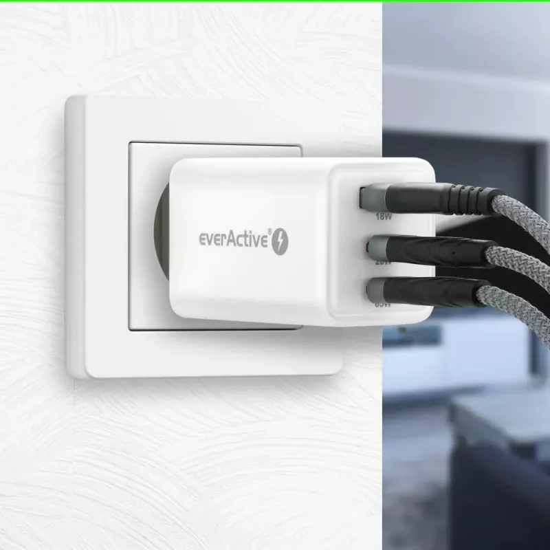 Napájacia nabíjačka everActive SQ-655Q 65W, 1×USB-A + 2×USB-C rýchle nabíjanie