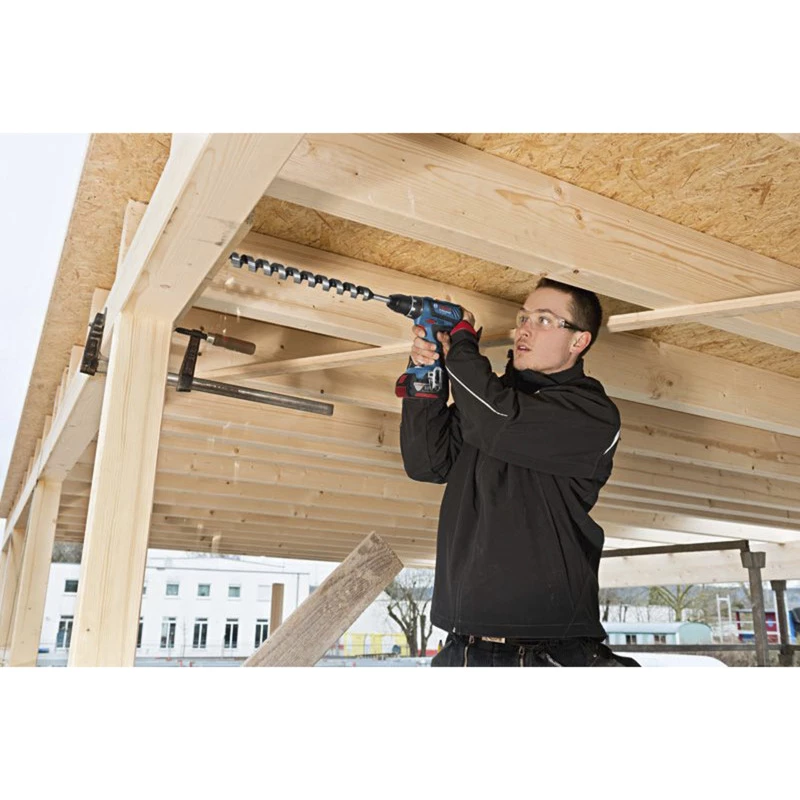 Akumulátorový vŕtací skrutkovač Bosch GSR 18V-28 so systémom 18V a 2×3,0 Ah batériami
