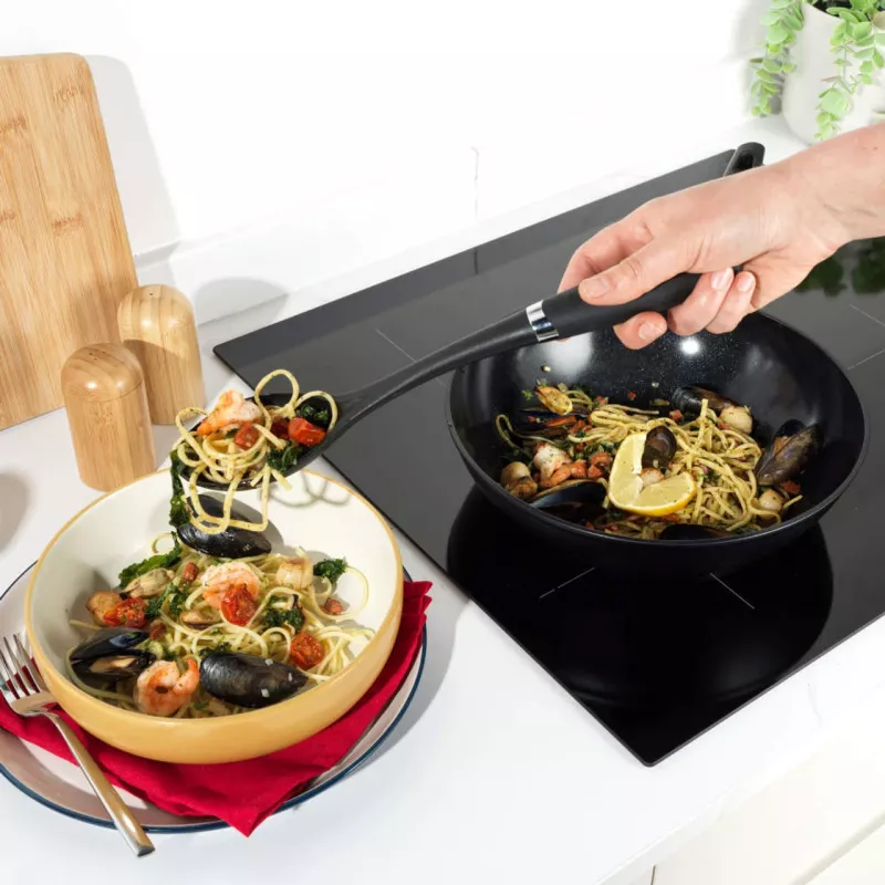 Panvica Russell Hobbs RH03261EU7 28 cm nepriľnavá hliníková