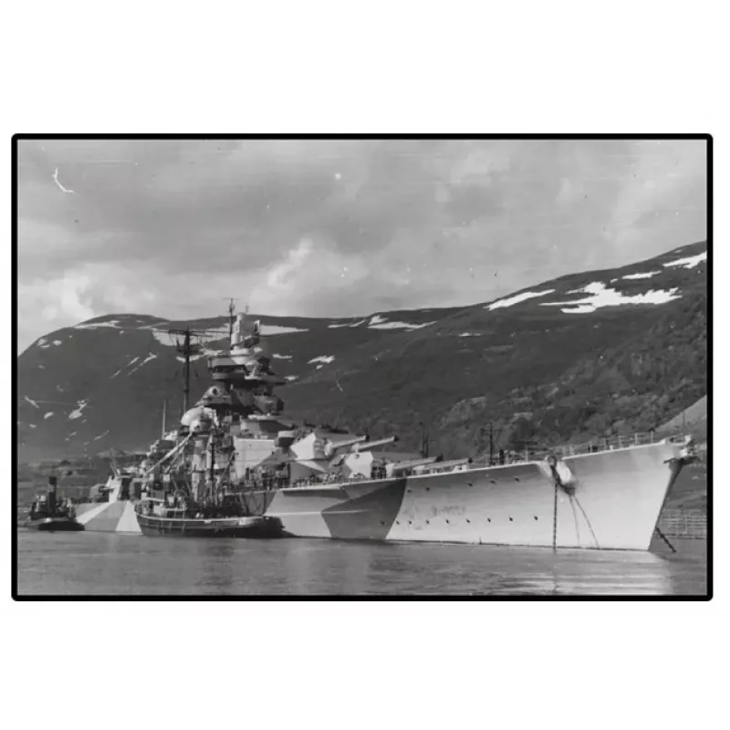 Stavebnica Cobi bojová loď Tirpitz model s 593 dielmi, verný mierke a displejové prvky