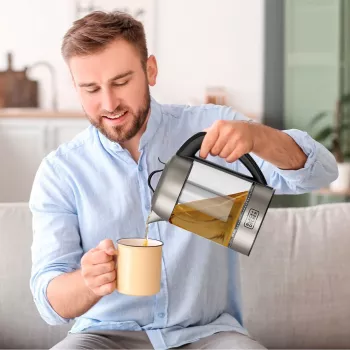 Rýchlovarná kanvica Black & Decker 1,7 L 2200 W čierna nerez priehľadná