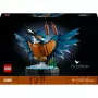 LEGO Icons 10331 Rybárik, stavebnica pre dospelých s vodnou scénou ako stojanom na vystavenie, 834 dielikov, 18+