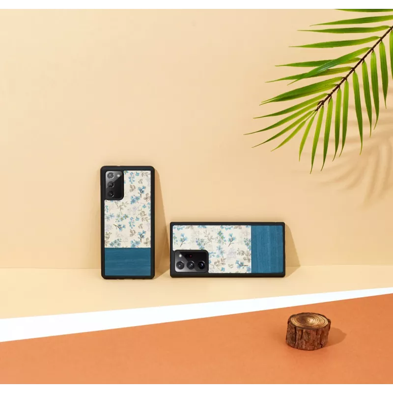 Puzdro na telefón Man and Wood Galaxy Note 20 — modrý kvet na čiernej