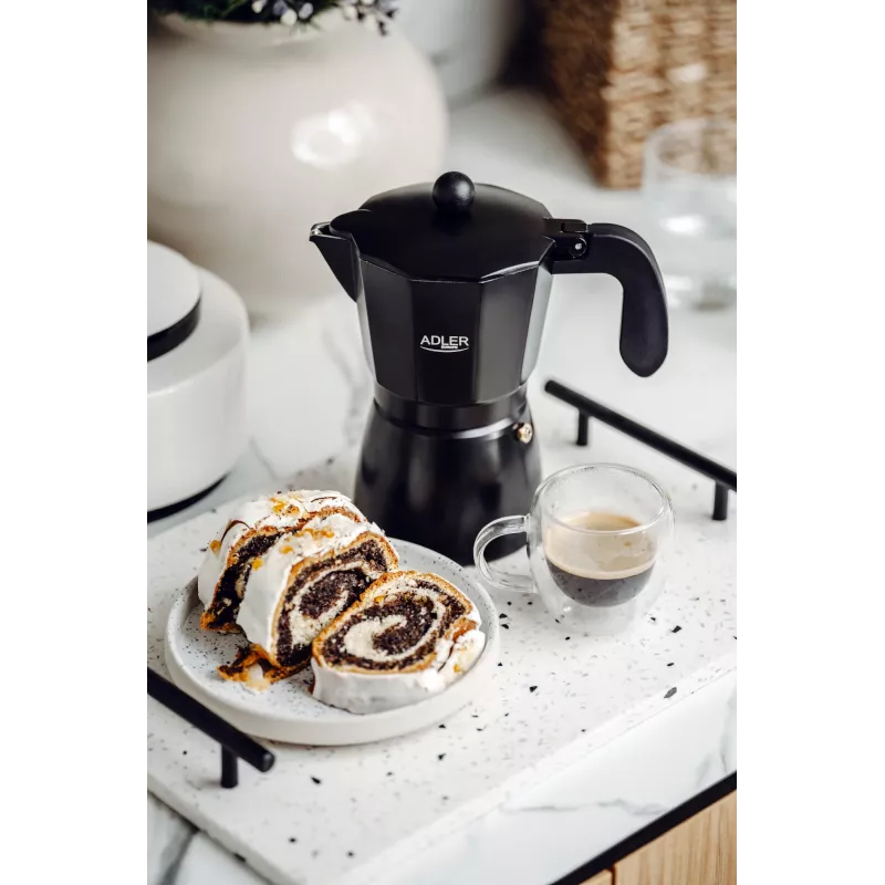 Espresso stroj Adler AD 4421 — 15 bar pumpa, čierne puzdro
