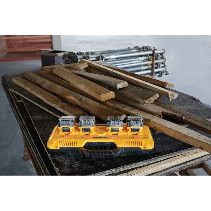 Nabíjačka batérií DeWALT DCB104-QW