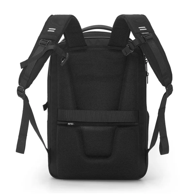 Batoh XDDESIGN Bizz čierny — vodoodpudivý, ľahký, model P705.931