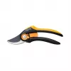 Fiskars Plus SmartFit P541 záhradné nožnice na bypass čierna, oranžová