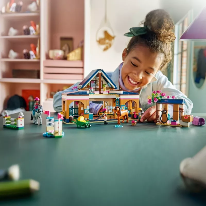 Blocks Friends 42688 Konská stajňa a jazdecká akadémia