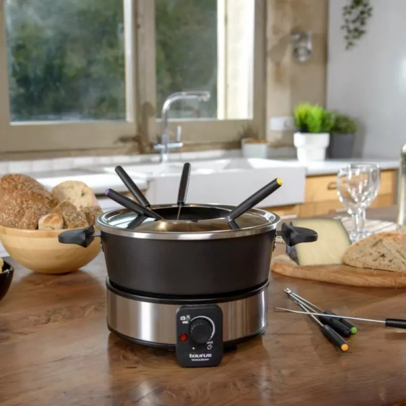 Sada na fondue Taurus FF2 2 L pre 8 osôb, nerezové telo, 1000 W, 230 V, čierna/strieborná