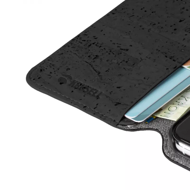 Puzdro s klopou Krusell Birka pre iPhone 11 Pro Max 16,5 cm čierne