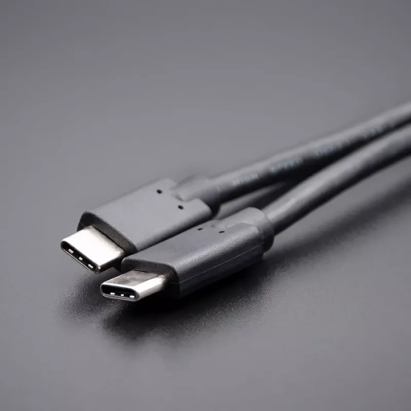 USB 3.1 Type-C konektor samec na USB 3.1 Type-C konektor samec
