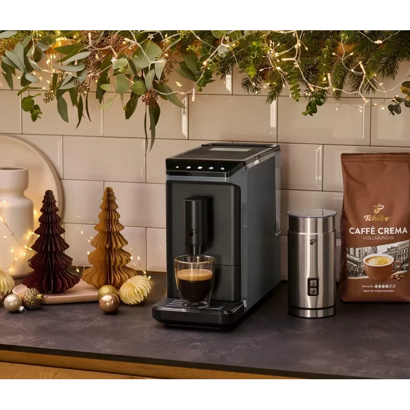 Espresso stroj Tchibo Esperto Mini čierny – kompaktný espresso stroj pre domácnosť