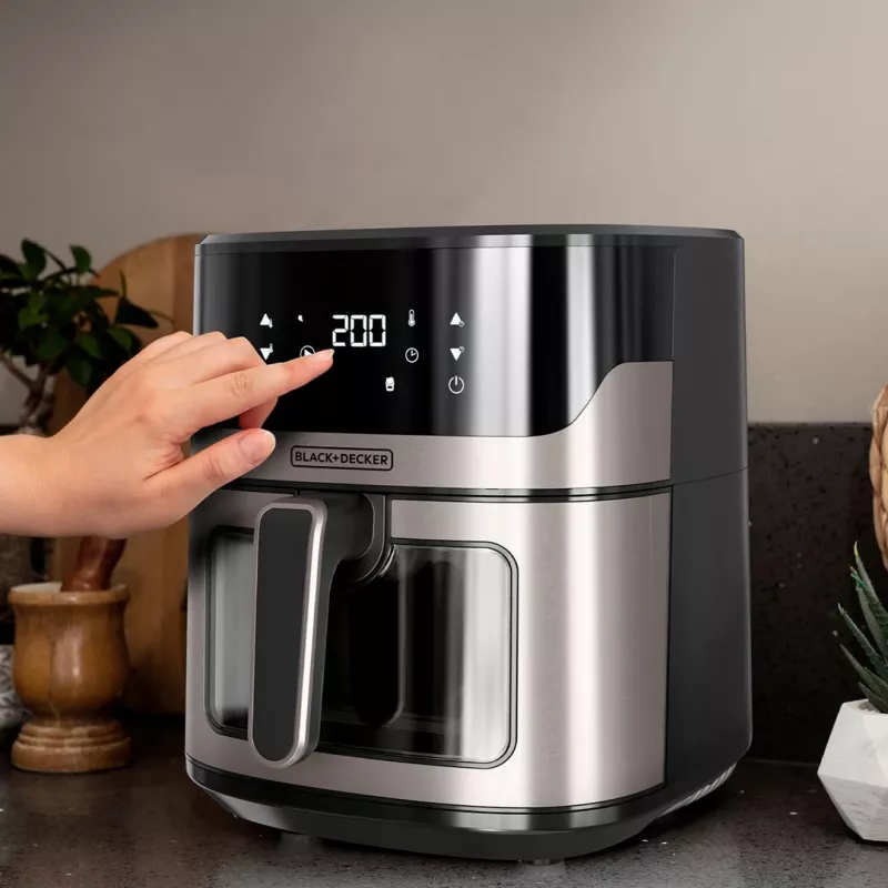 Fritéza Black & Decker BXAF6500E 6,5 l, 1600 W, digitálne dotykové ovládanie, 8 programov, 80–200 °C