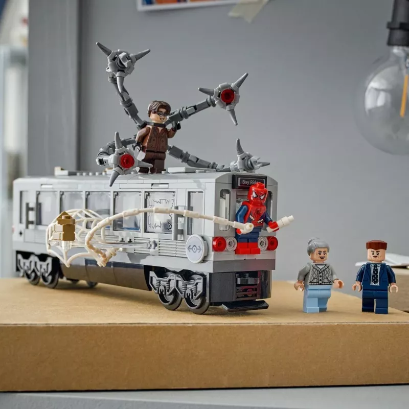 LEGO Marvel Super Heroes 76321 Spider-Man Doc Ock Subway Showdown stavebná hračka, 393 dielov, 4 minifigúrky, vek 9+