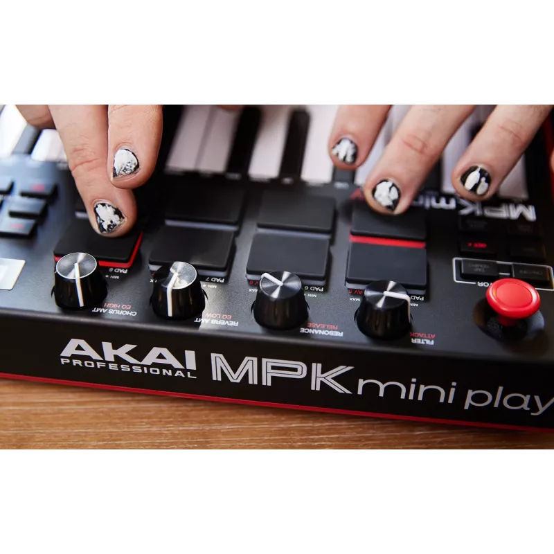 Akai MPK Mini Play MK3 MIDI ovládacia klávesnica s ovládačom padov, USB, čierno-červená