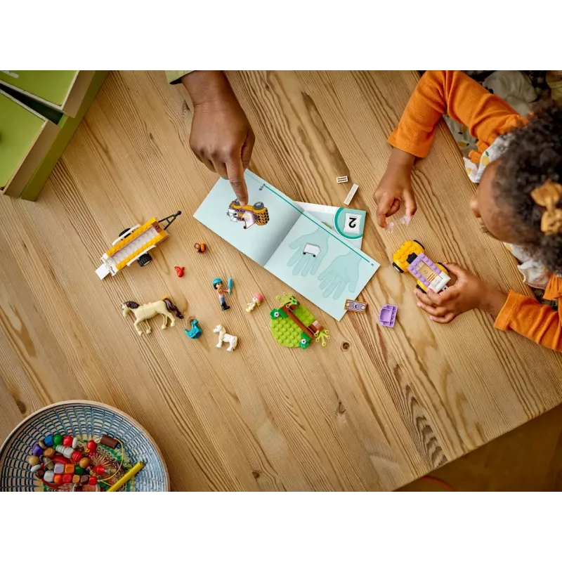 LEGO Friends sada s konským a poníkovým prívesom 42634