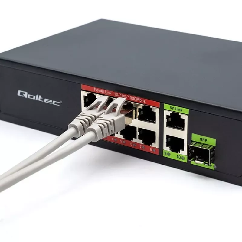 Ethernet switch QOLTEC 52297 PoE RJ45 s PoE uplink a SFP portom