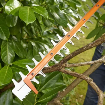 Black & Decker BEHTS301-QS Elektrické nožnice na živý plot s dvojitým nožom