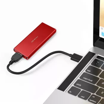 SSD puzdro QOLTEC 51831 USB 3.0 pre M.2 SATA disky až do 2 TB, červená, podporuje dĺžku 30 mm, až do 4 diskov