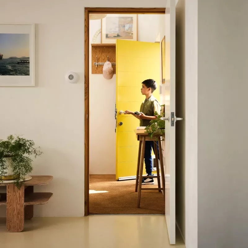 Yale interiérová siréna bezdrôtová sivá, biela