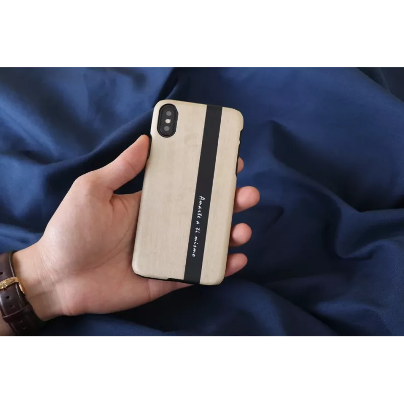 Puzdro na smartphone man and wood pre iPhone X/XS – čierna koža