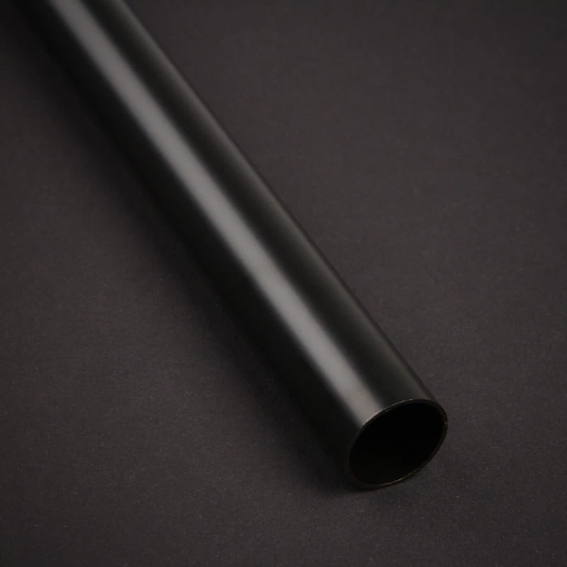 Pevná trubica 16 mm AD BitsPower None Chamfer mosadzná trubica 500 mm – carbon finish