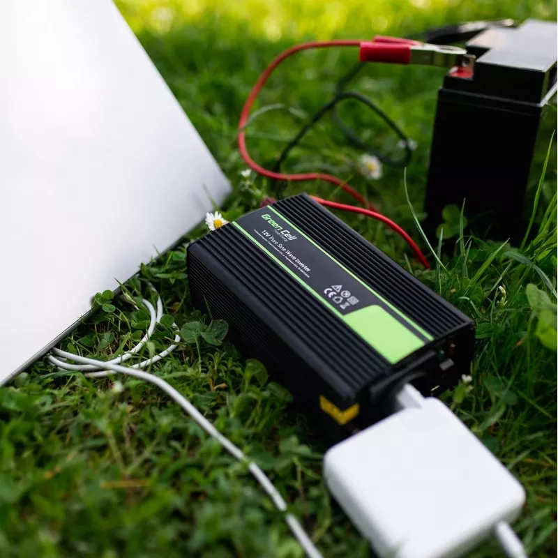 Green Cell INV24 napájací zdroj auto 1500 W čierny