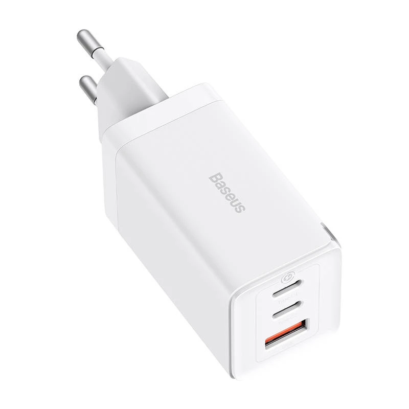Nástenná nabíjačka Baseus GaN5 Pro 65W — USB + 2×USB-C (QC3.0, PD3.0) s 1m USB-C káblom, biela