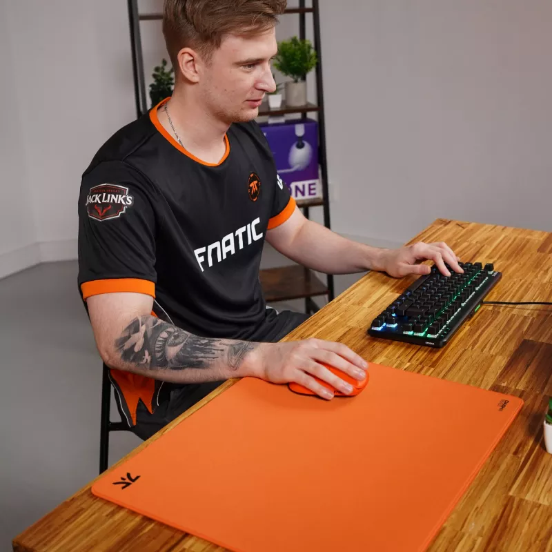 Fnatic DASH2 MAX herná podložka pod myš oranžová