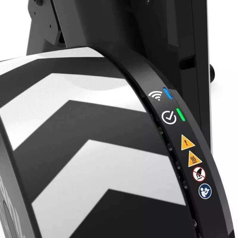 Wahoo KICKR CORE 2 trenažér (ZWIFT Cog & Click)