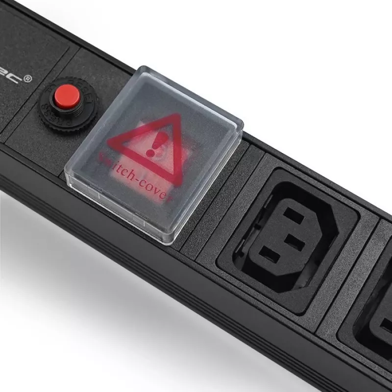 Qoltec 53998 zásuvkový blok pre RACK 19 | 1U | 10A | PDU | 8xIEC C13 | 2m