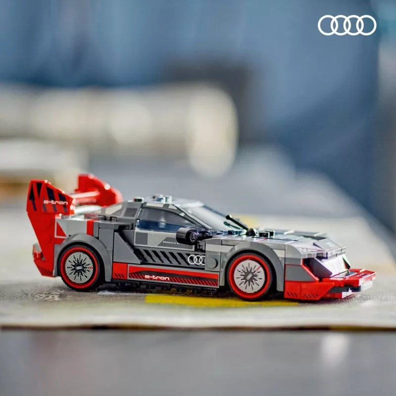 LEGO Speed Champions 76921 Audi S1 E-Tron Quattro pretekárske auto stavebnica